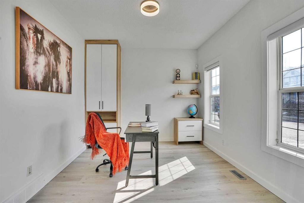 92 Prestwick Heath Se, Calgary, AB