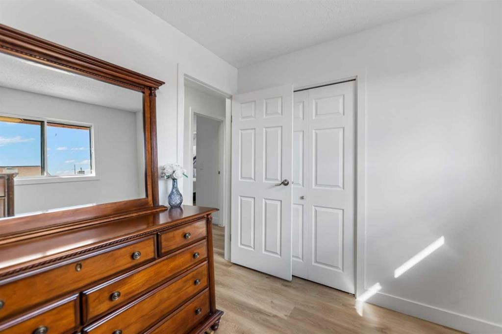 40 Pinecliff Close Ne, Calgary, AB - Indoor