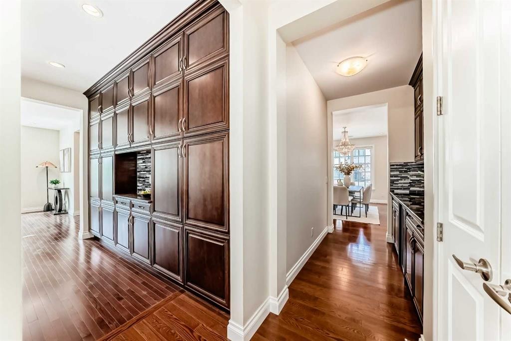 60 Hong Kong Road Sw, Calgary, AB - Indoor