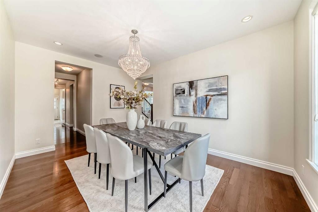60 Hong Kong Road Sw, Calgary, AB - Indoor Photo Showing Dining Room