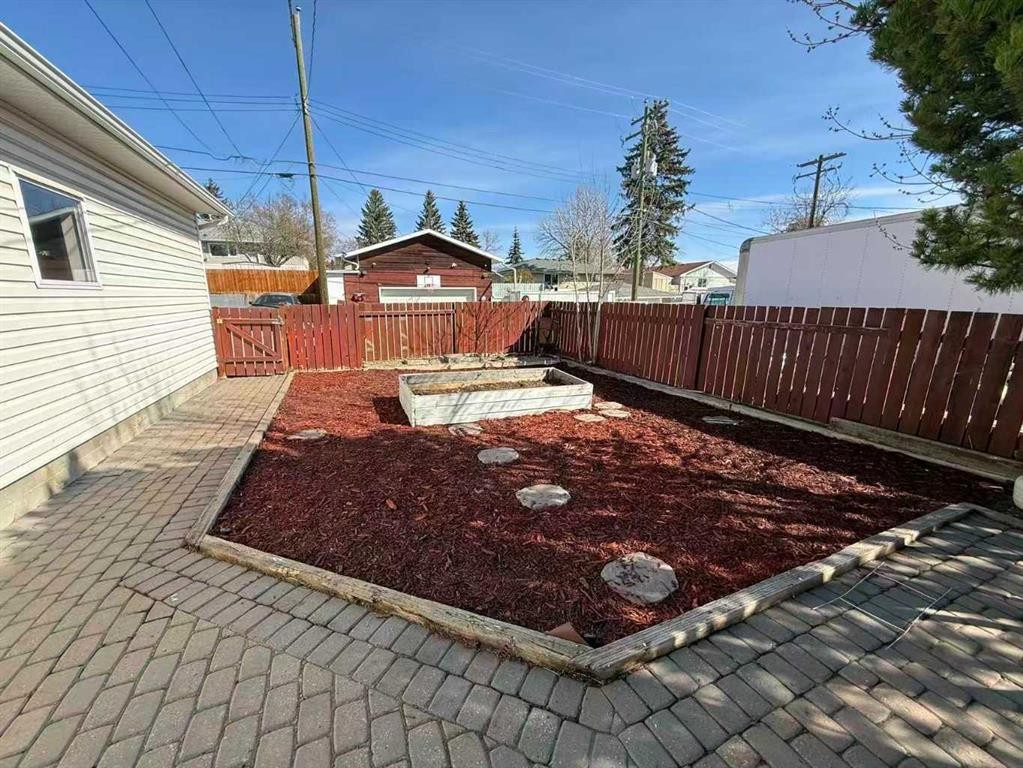 612 101 Avenue Sw, Calgary, AB - Outdoor With Deck Patio Veranda