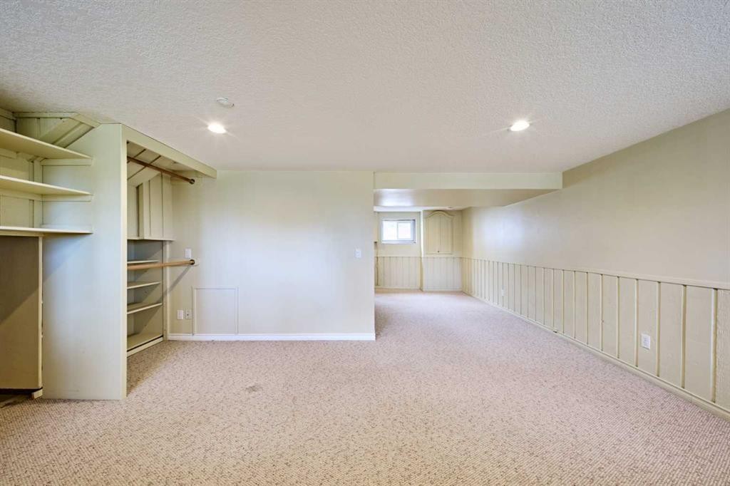 612 101 Avenue Sw, Calgary, AB - Indoor