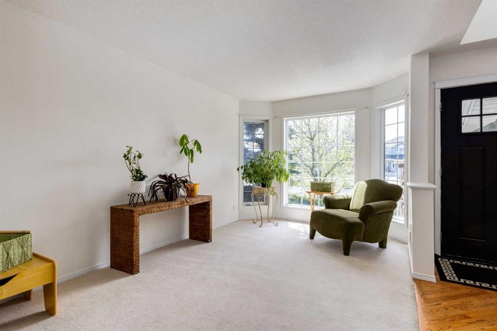 439 Mountain Park Drive Se, Calgary, AB - Indoor