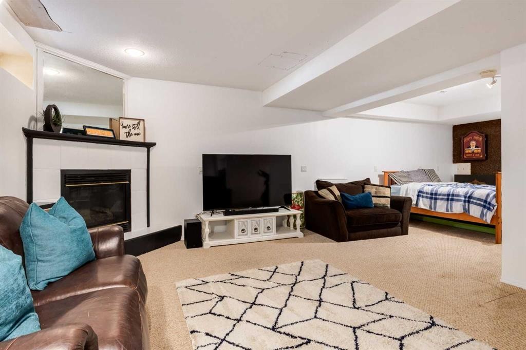 439 Mountain Park Drive Se, Calgary, AB - Indoor With Fireplace