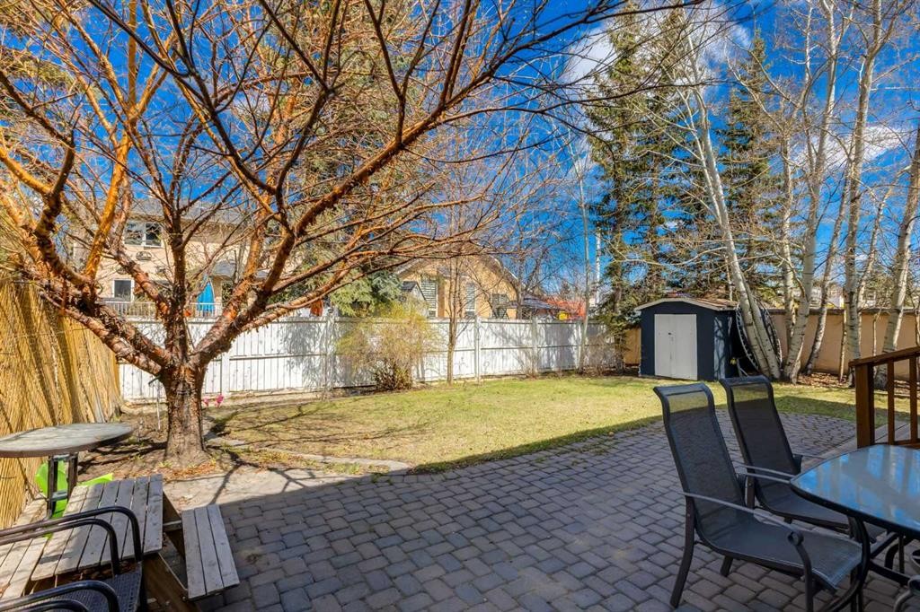 439 Mountain Park Drive Se, Calgary, AB - Outdoor