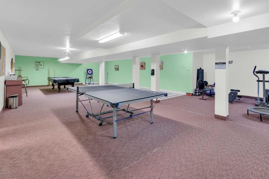 2831 Dovely Park Se, Calgary, AB - Indoor Photo Showing Other Room