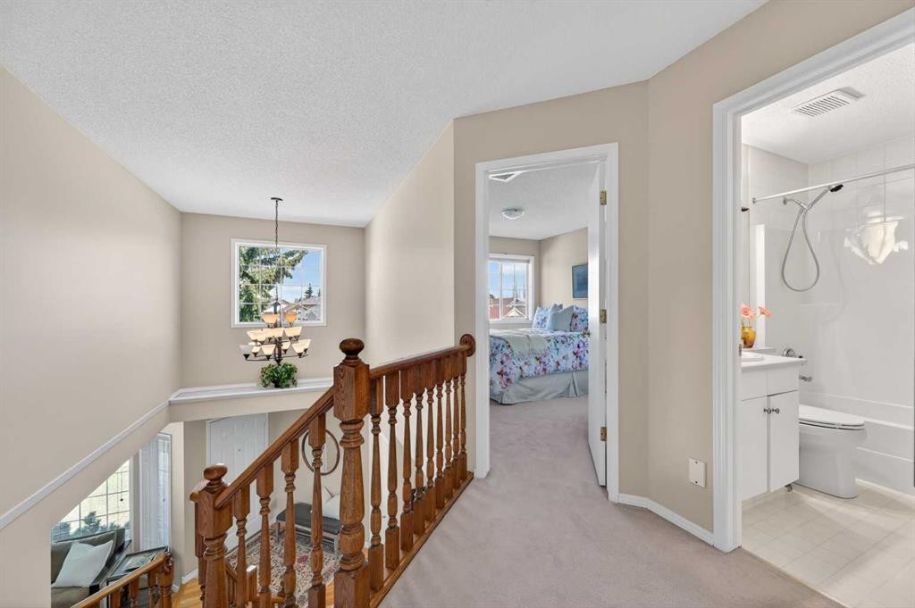 213 Citadel Gardens Nw, Calgary, AB - Indoor Photo Showing Other Room