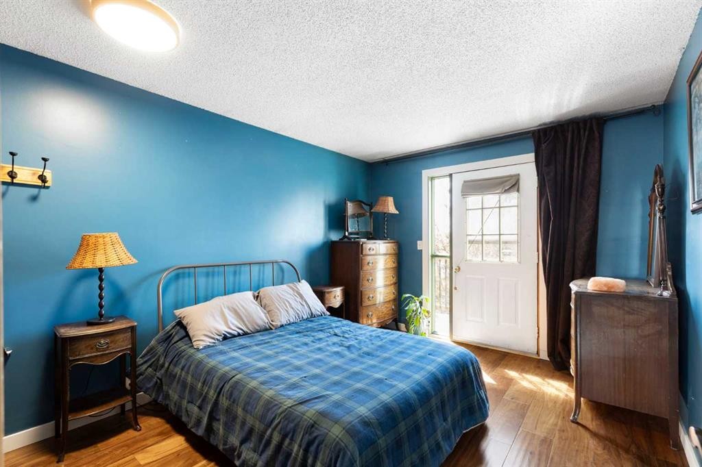 84 Abingdon Crescent Ne, Calgary, AB - Indoor Photo Showing Bedroom