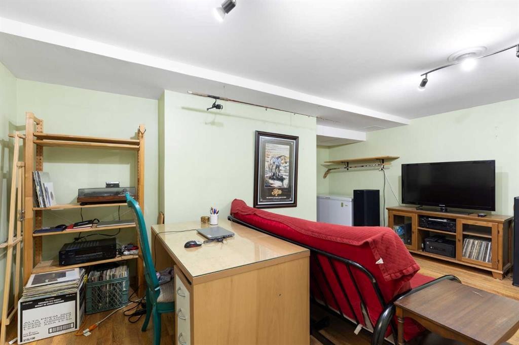 84 Abingdon Crescent Ne, Calgary, AB - Indoor