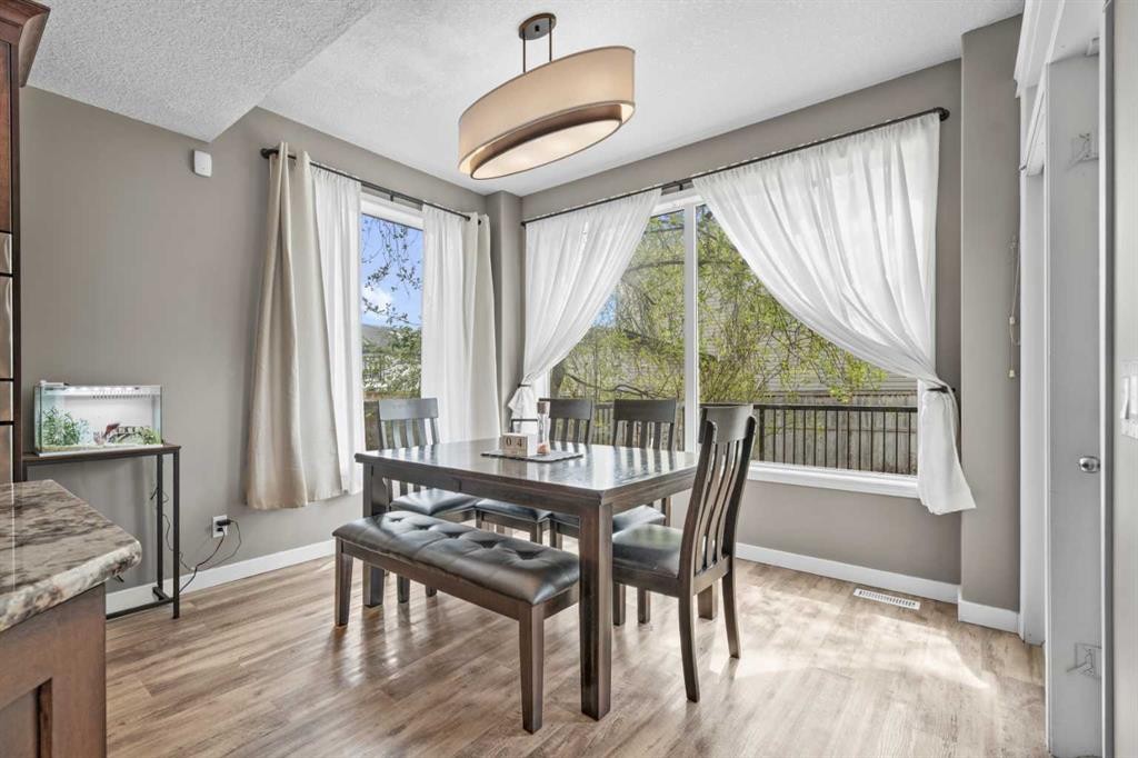 31 Brightondale Close Se, Calgary, AB - Indoor Photo Showing Kitchen With Upgraded Kitchen