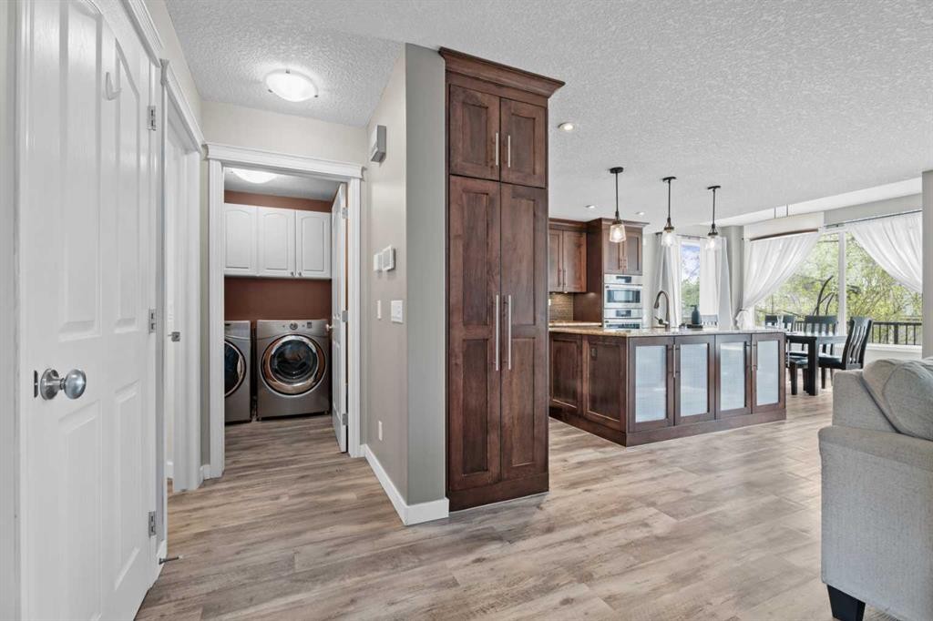 31 Brightondale Close Se, Calgary, AB - Indoor Photo Showing Living Room With Fireplace