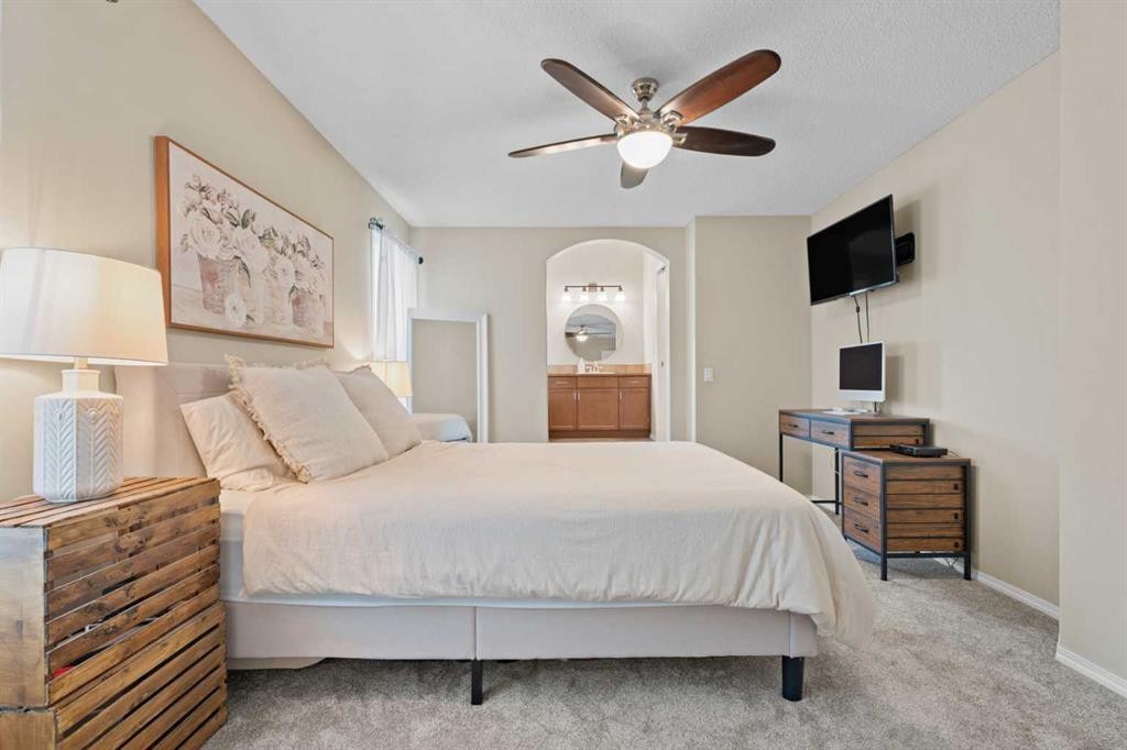 31 Brightondale Close Se, Calgary, AB - Indoor Photo Showing Bedroom