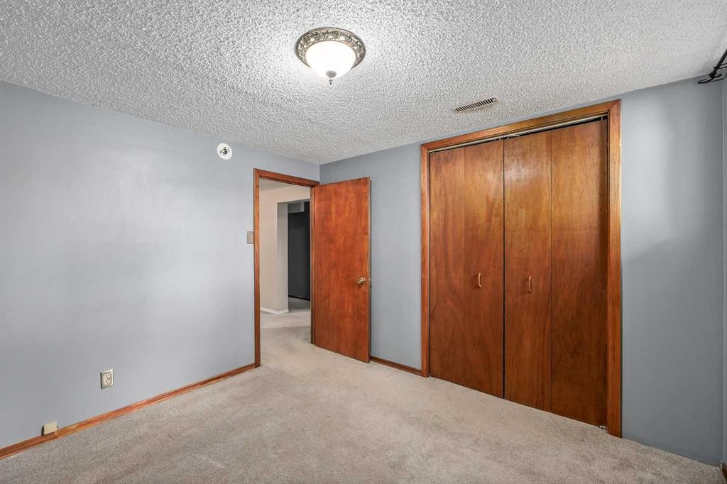 3003 25 Street Sw, Calgary, AB - Indoor Photo Showing Other Room
