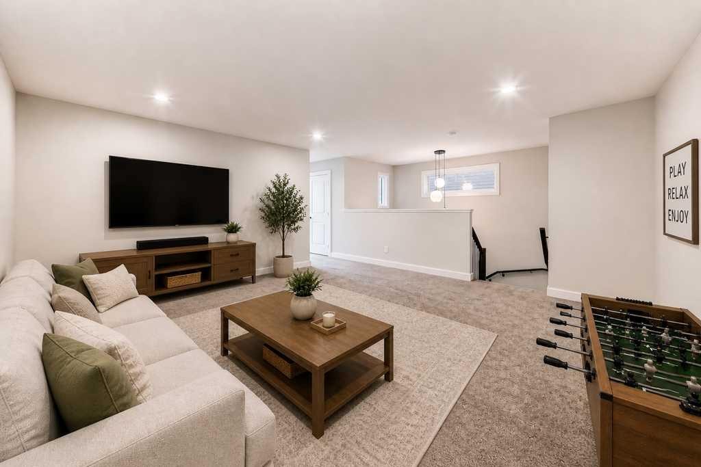 55 Silver Spruce Grove Sw, Calgary, AB - Indoor Photo Showing Other Room