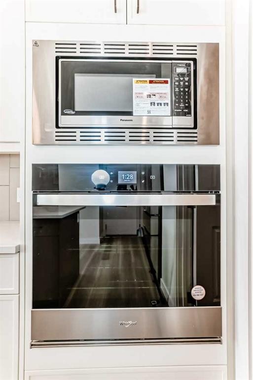 55 Silver Spruce Grove Sw, Calgary, AB - Indoor Photo Showing Kitchen