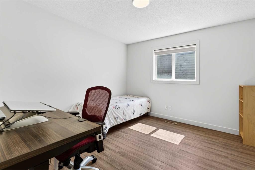 421 Auburn Bay Boulevard Se, Calgary, AB - Indoor Photo Showing Office