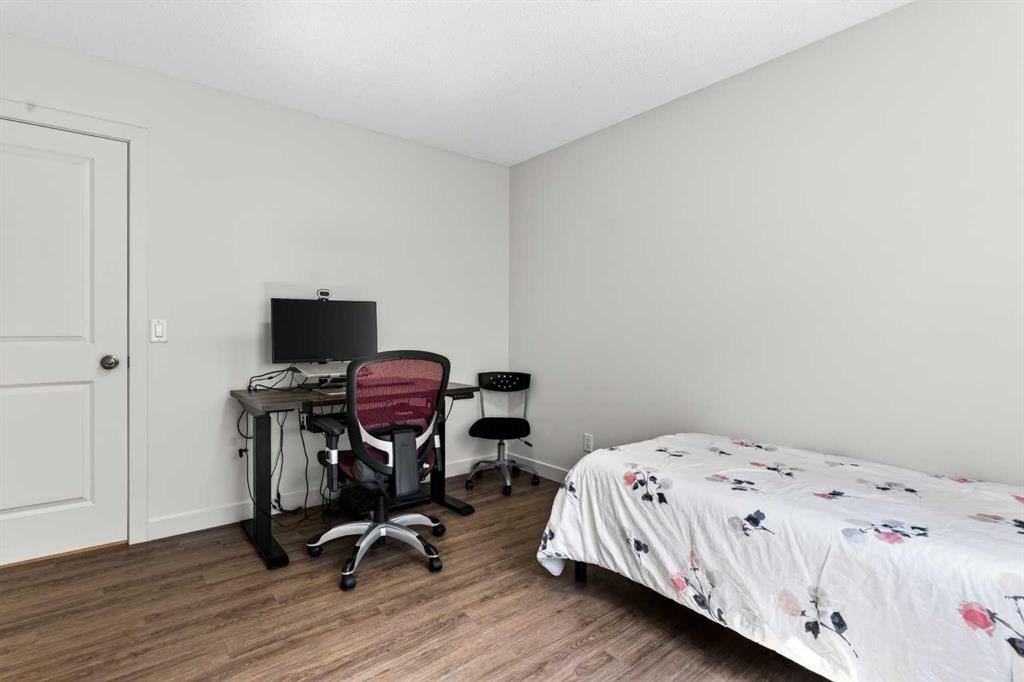 421 Auburn Bay Boulevard Se, Calgary, AB - Indoor Photo Showing Bedroom