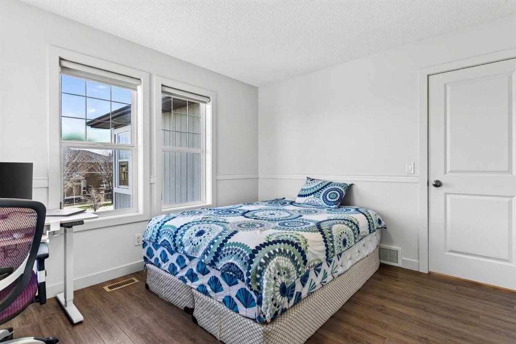 421 Auburn Bay Boulevard Se, Calgary, AB - Indoor Photo Showing Bedroom