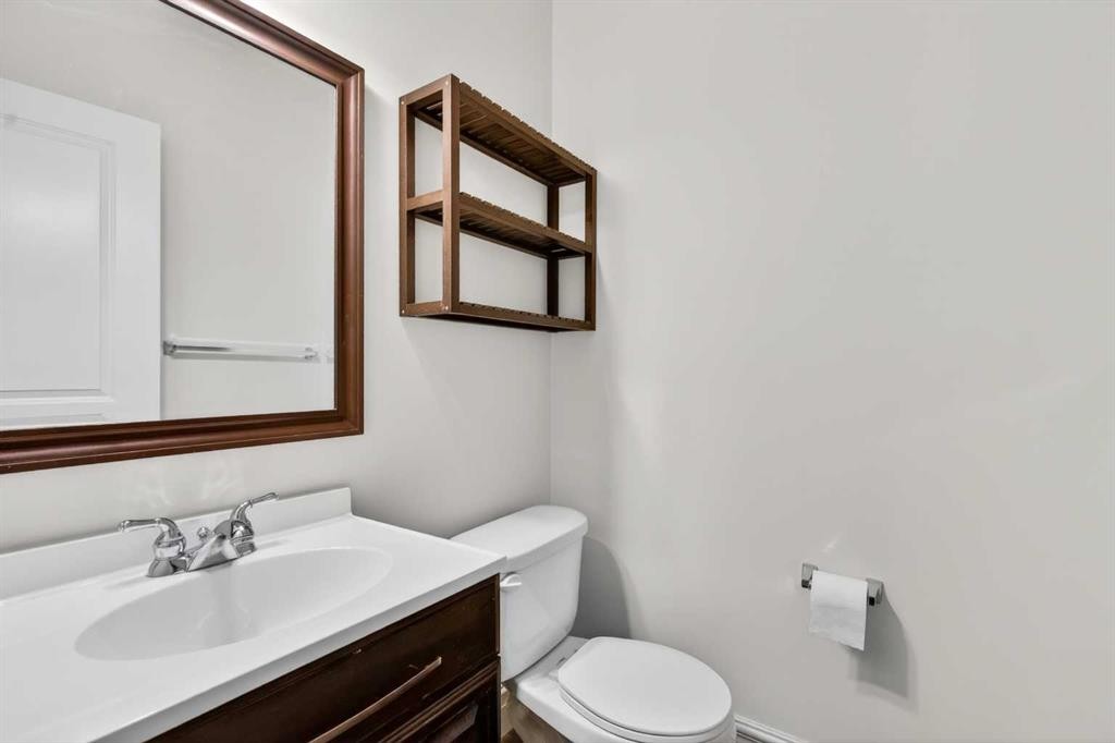 421 Auburn Bay Boulevard Se, Calgary, AB - Indoor Photo Showing Bathroom