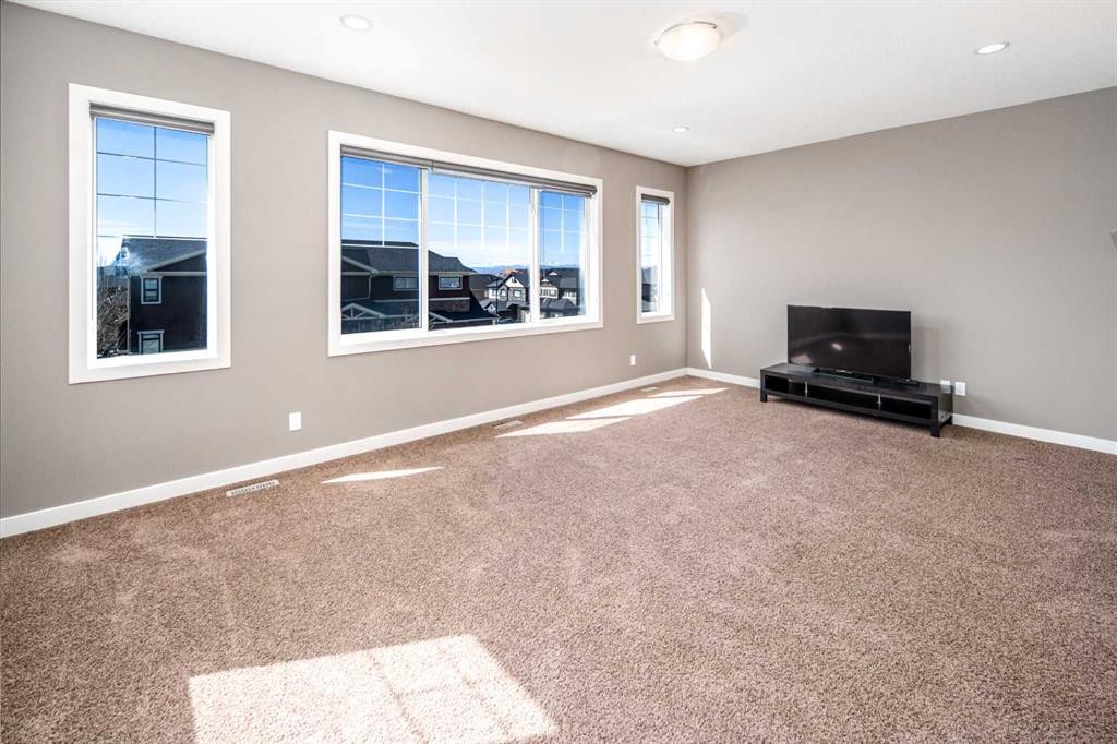 10 Aspenshire Place Sw, Calgary, AB - Indoor