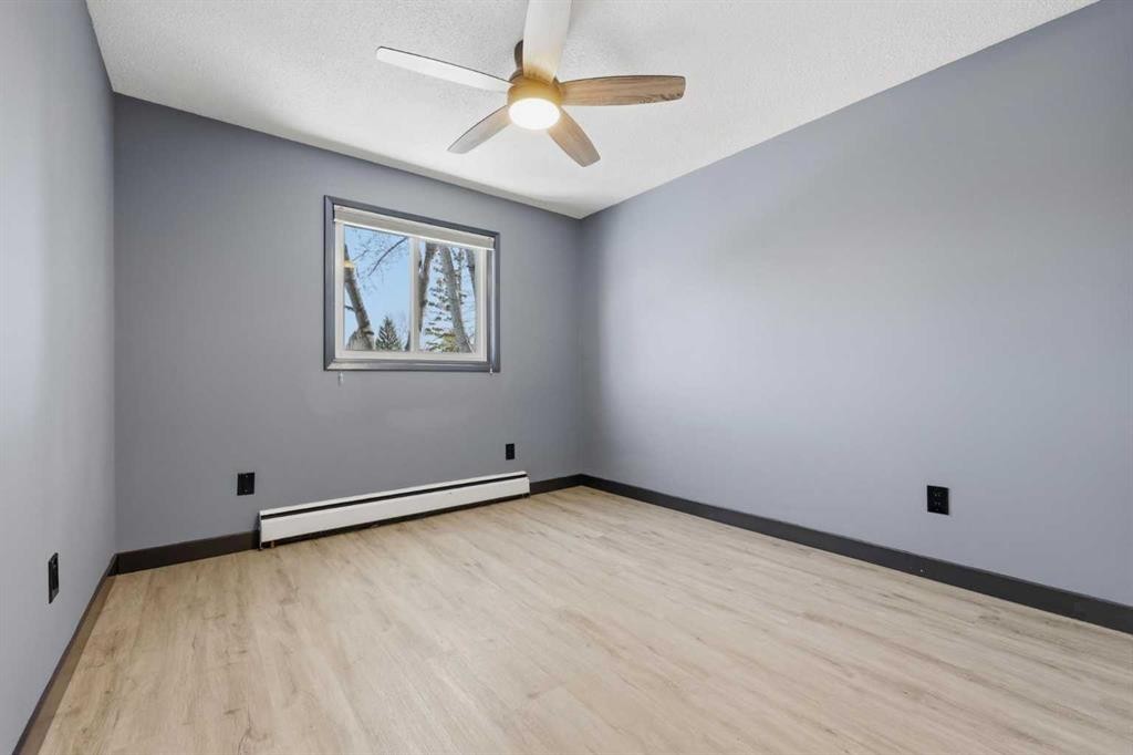 203-3103 Blakiston Drive Nw, Calgary, AB - Indoor Photo Showing Other Room