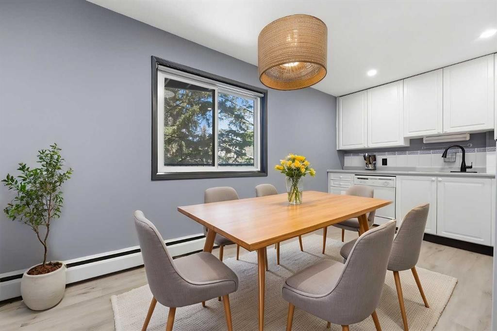 203-3103 Blakiston Drive Nw, Calgary, AB - Indoor Photo Showing Dining Room
