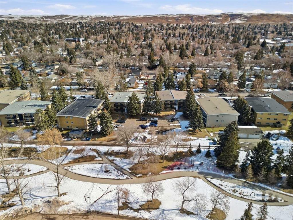 203-3103 Blakiston Drive Nw, Calgary, AB - Outdoor With View