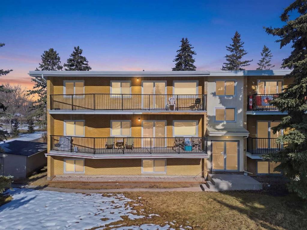 203-3103 Blakiston Drive Nw, Calgary, AB - Outdoor With Balcony