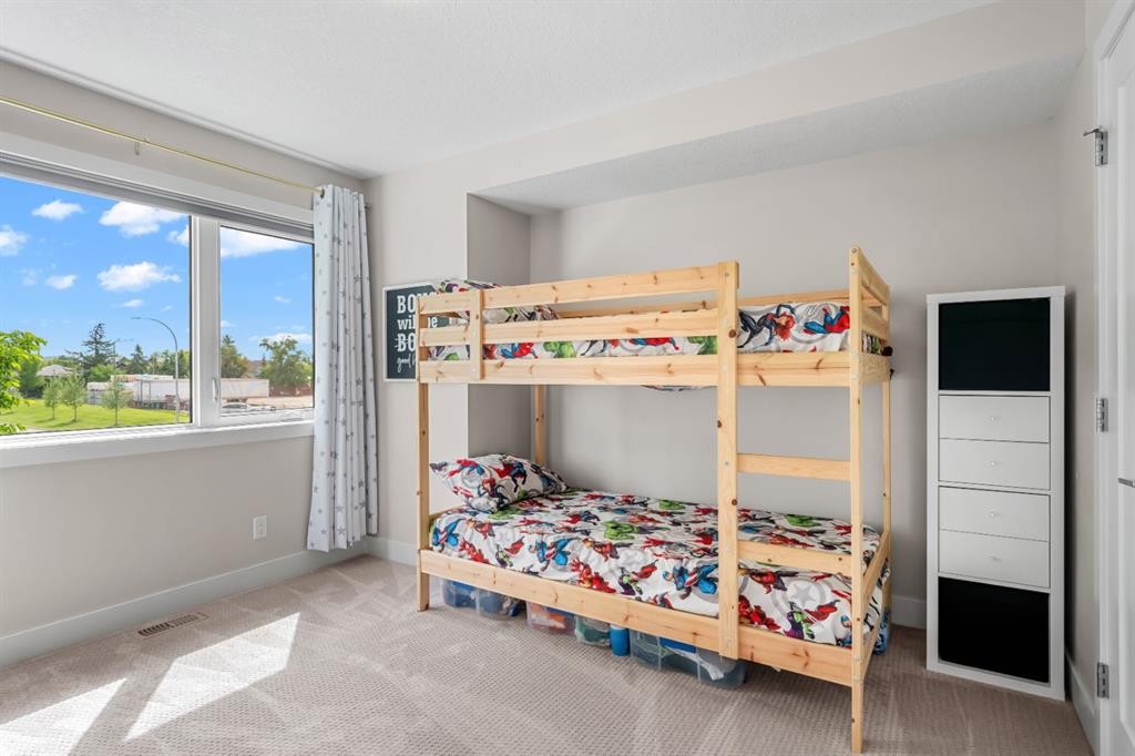 2741 16A Street Se, Calgary, AB