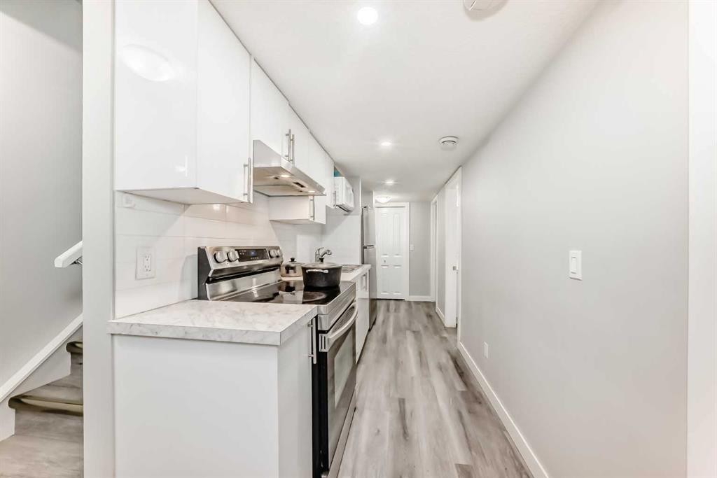 299 Saddlebrook Circle Ne, Calgary, AB - Indoor Photo Showing Other Room