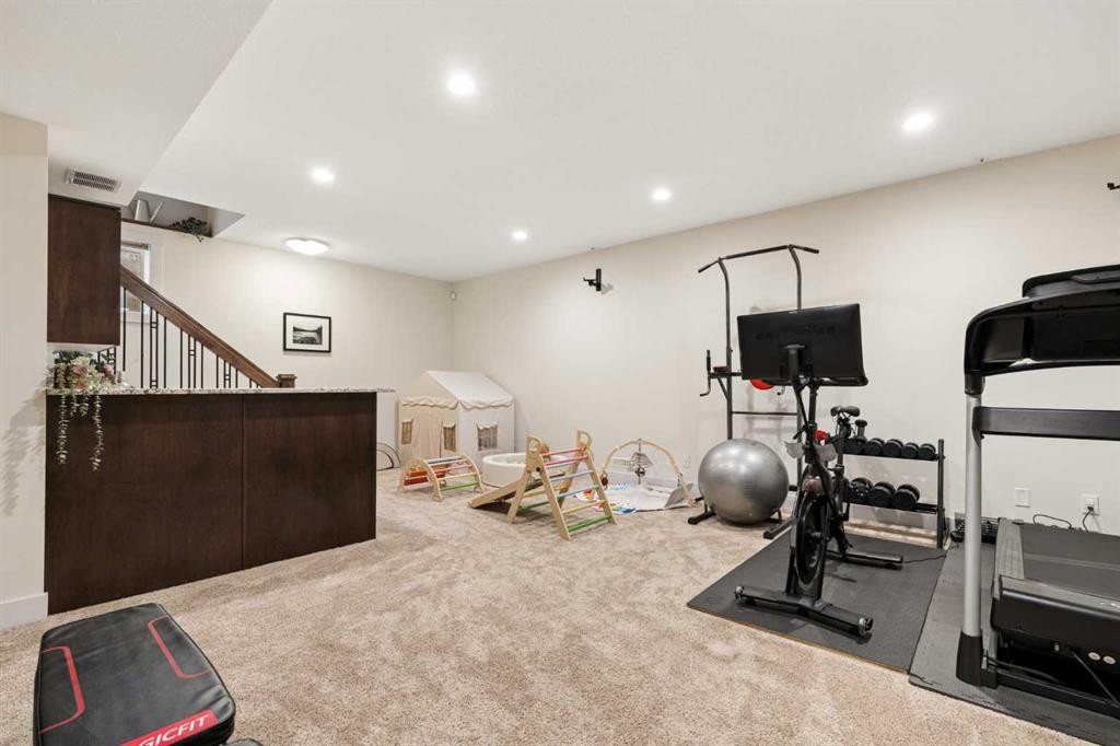 1825 33 Avenue Sw, Calgary, AB - Indoor Photo Showing Gym Room