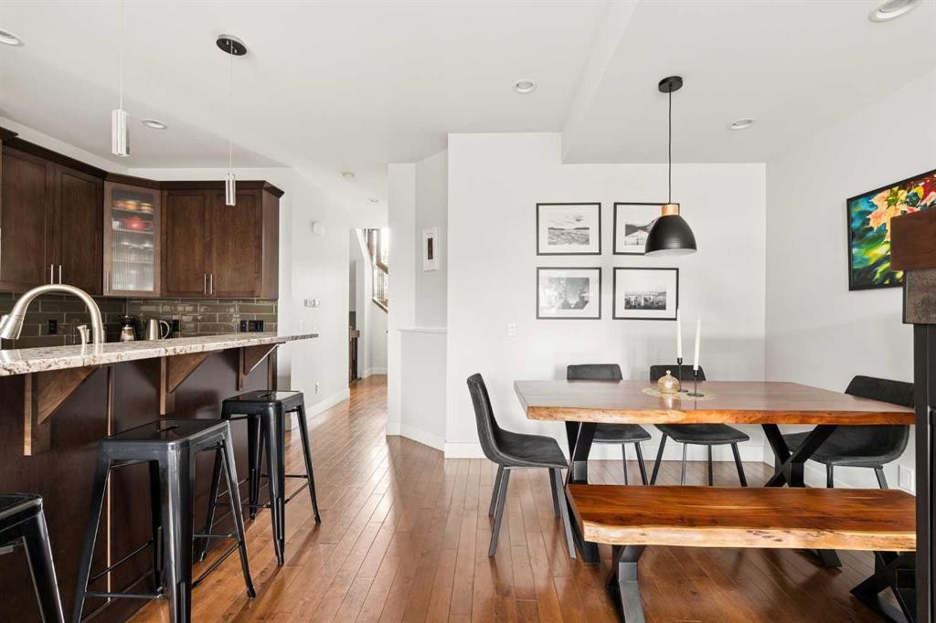 1825 33 Avenue Sw, Calgary, AB - Indoor Photo Showing Dining Room