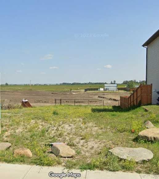 812 Lakewood Circle, Strathmore, AB