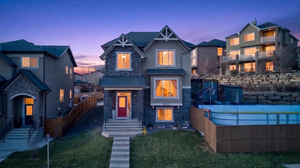 9050 14 Avenue Sw, Calgary, AB - Outdoor With Facade