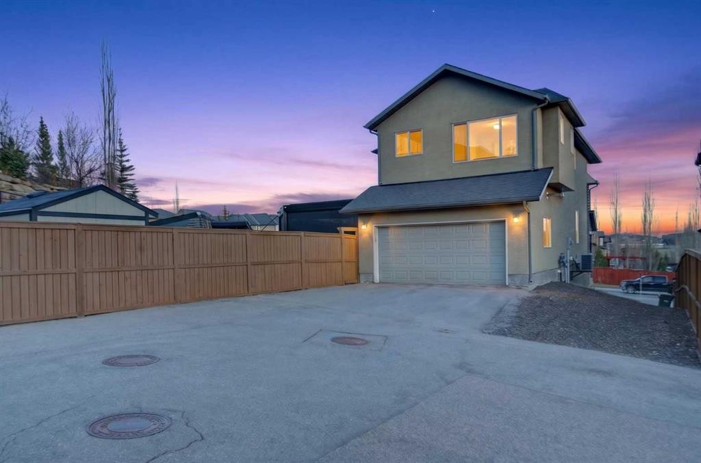 9050 14 Avenue Sw, Calgary, AB - Outdoor