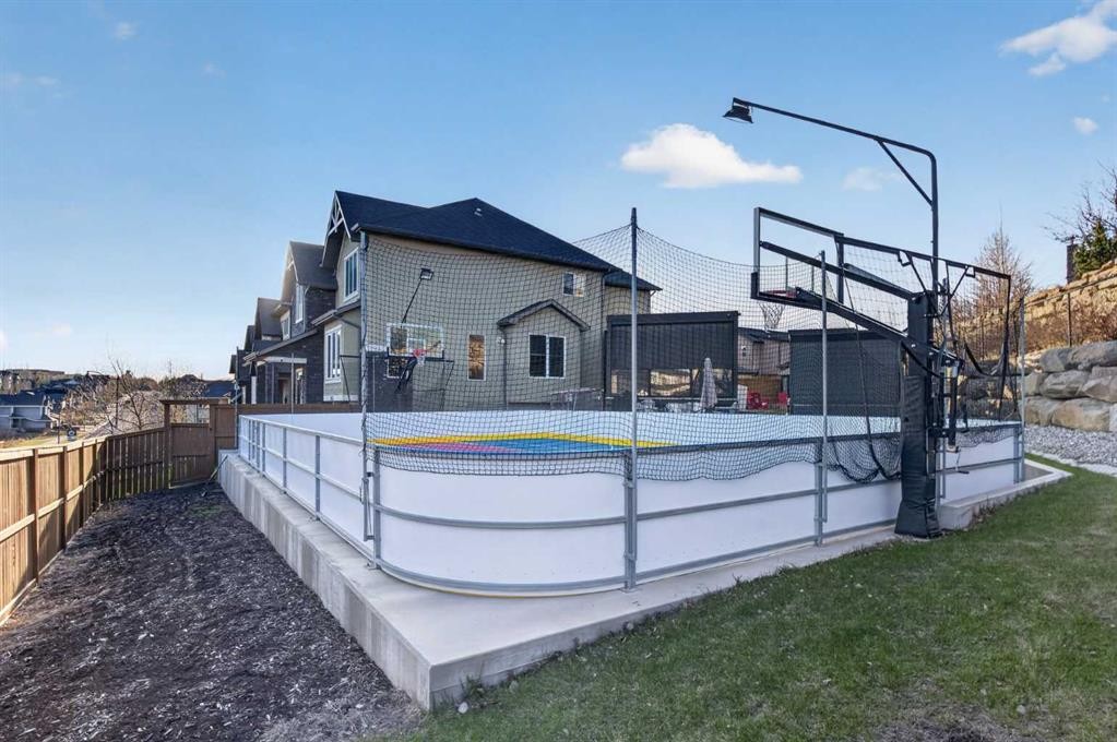9050 14 Avenue Sw, Calgary, AB - Outdoor