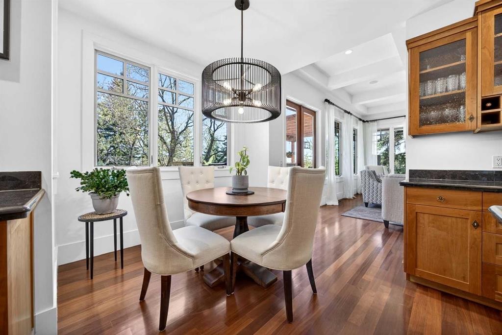 914 36 Avenue Sw, Calgary, AB - Indoor Photo Showing Dining Room