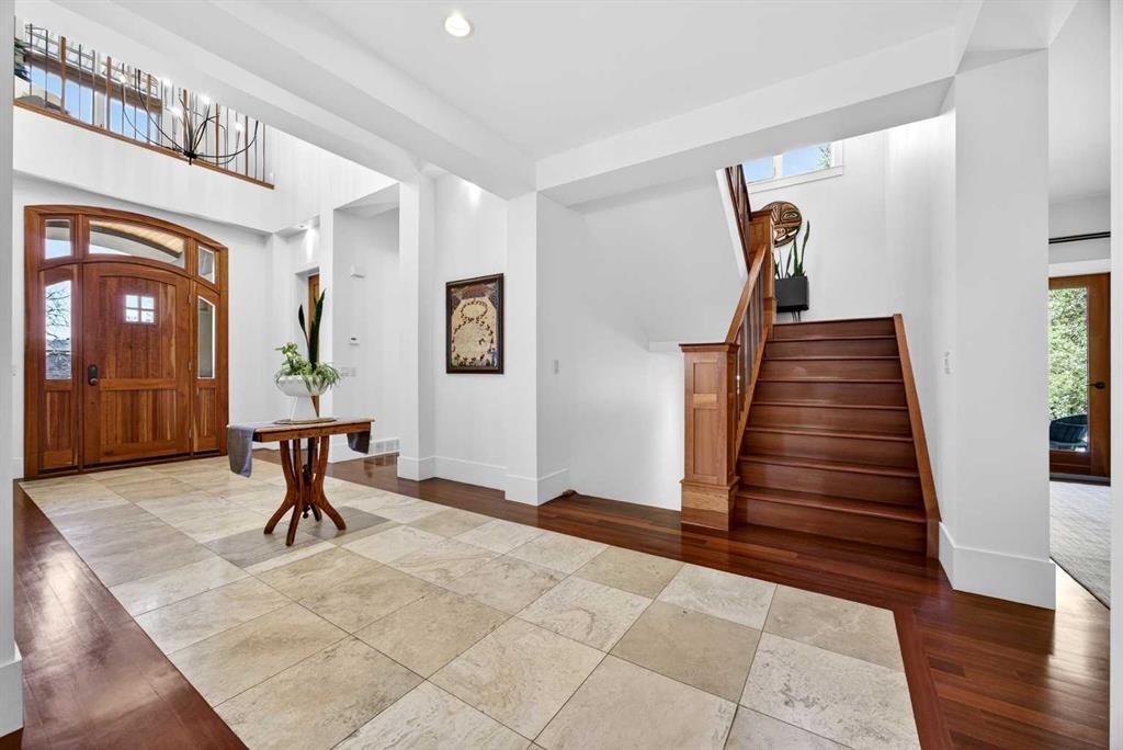 914 36 Avenue Sw, Calgary, AB - Indoor Photo Showing Other Room