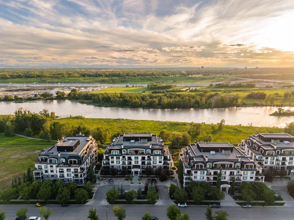 305-221 Quarry Way Se, Calgary, AB - Outdoor