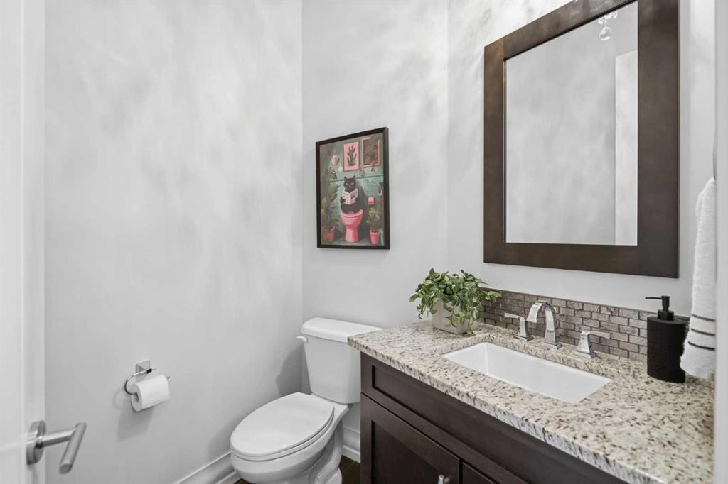 117 Spring Water Close, Heritage Pointe, AB - Indoor Photo Showing Bathroom