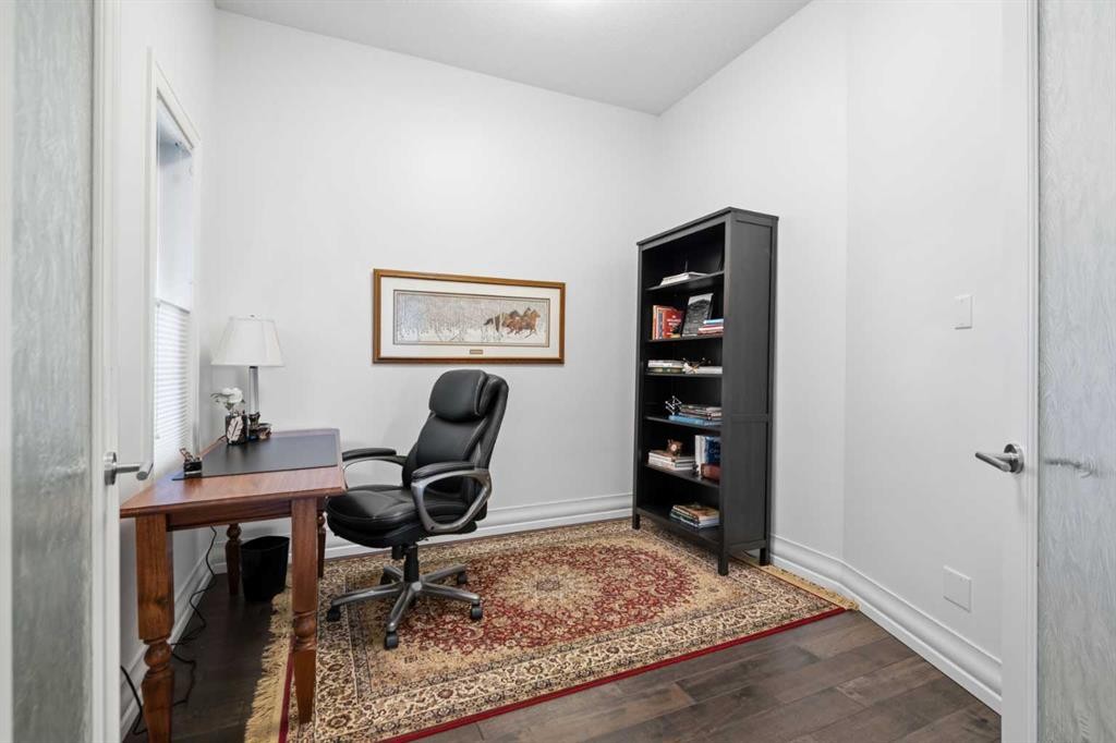 117 Spring Water Close, Heritage Pointe, AB - Indoor Photo Showing Office