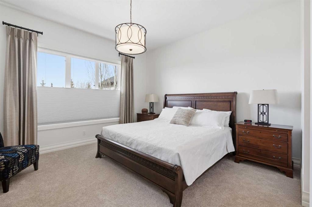 117 Spring Water Close, Heritage Pointe, AB - Indoor Photo Showing Bedroom