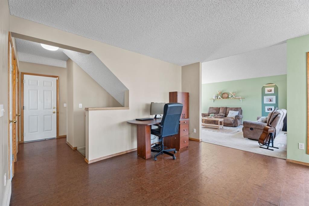 133 Carr Crescent, Okotoks, AB - Indoor Photo Showing Office