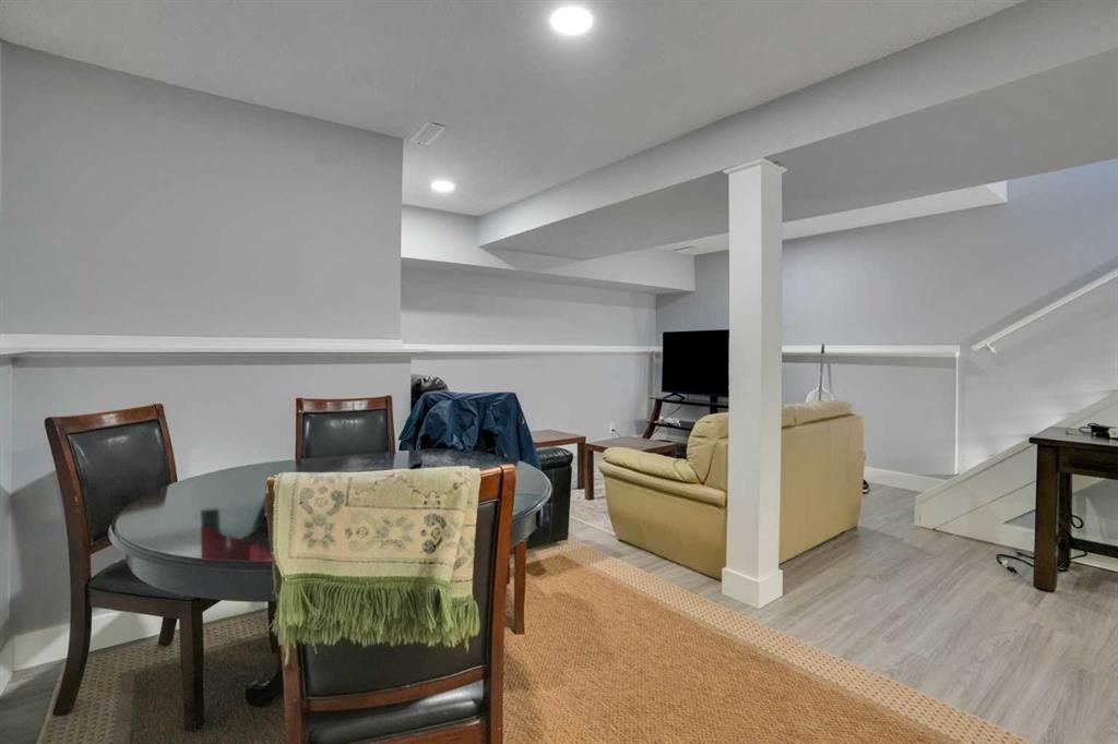 44 Falmead Road Ne, Calgary, AB - Indoor