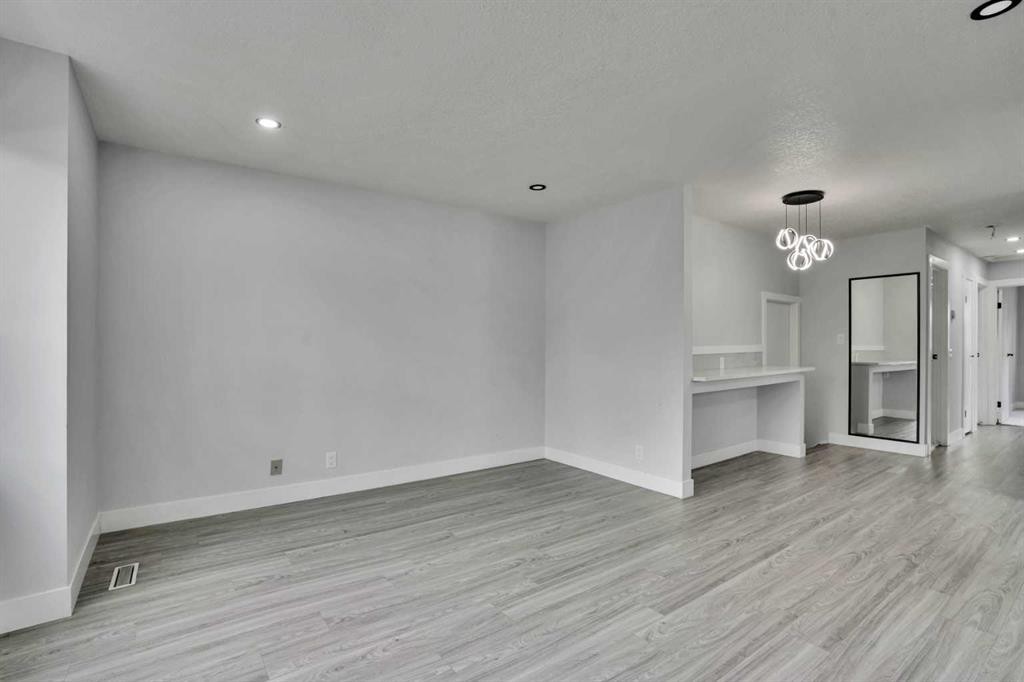 44 Falmead Road Ne, Calgary, AB - Indoor Photo Showing Other Room