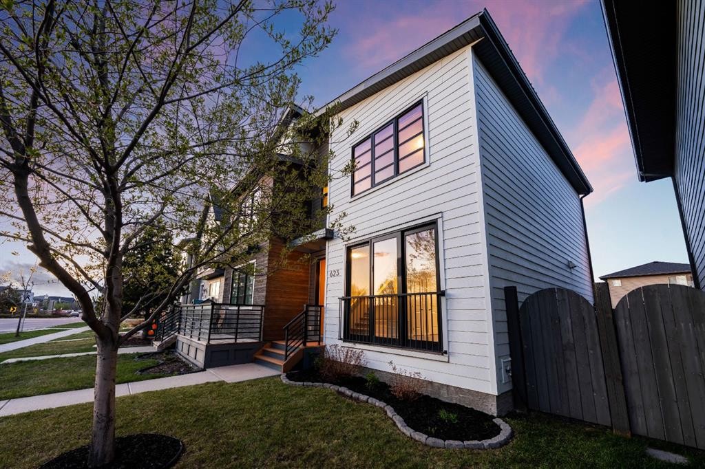623 Walden Drive Se, Calgary, AB - Outdoor