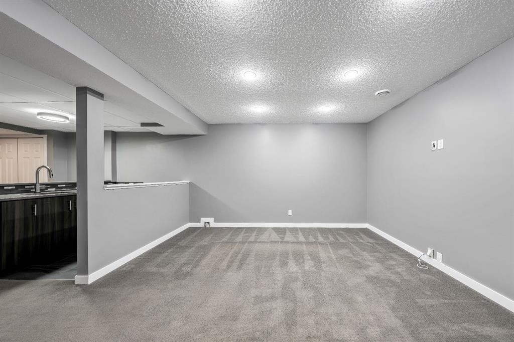 623 Walden Drive Se, Calgary, AB - Indoor