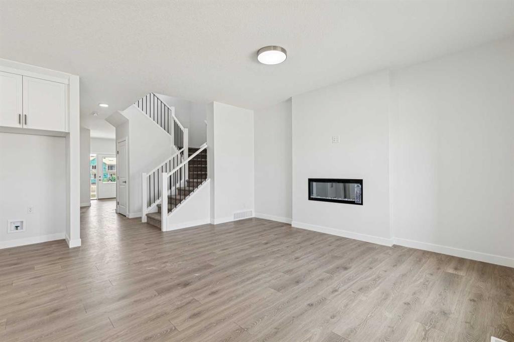 10 Quartz Gate, Balzac, AB - Indoor