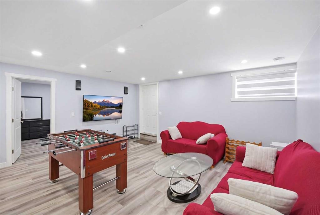 233 Aspenmere Circle, Chestermere, AB - Indoor