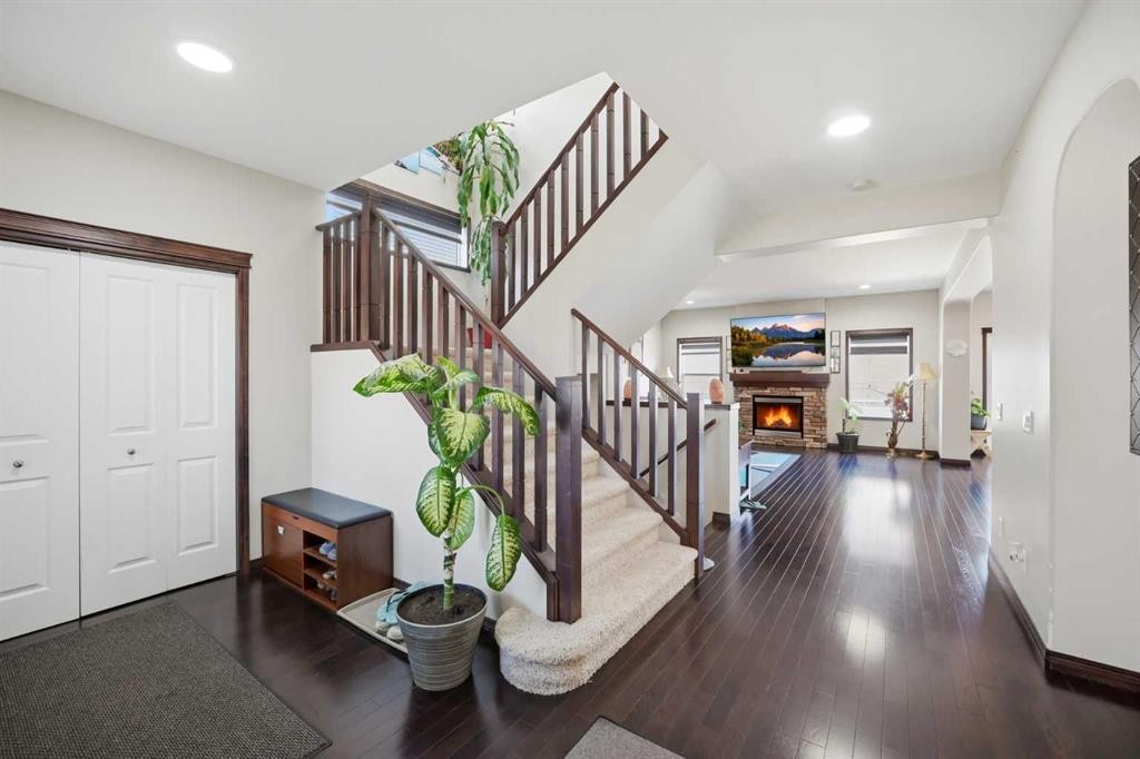 233 Aspenmere Circle, Chestermere, AB - Indoor Photo Showing Other Room
